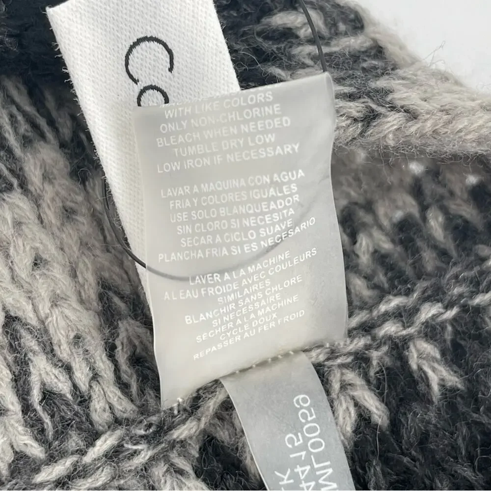 CALVIN KLEIN Scarf Infinity Loop Knit Yarn Winter Fall One Size Gray Black NWT